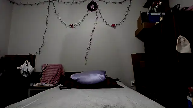 Snapshot of Keywest_Kate chatting on March 10, 2026, 12:03 am Keywest Kate online show from March 10, 2026, 12:03 am