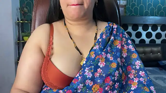 FlatVincy4 online show from February 25, 2026, 7:08 am