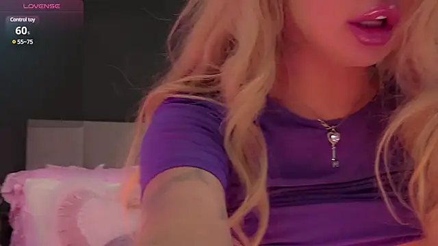 Snapshot of Marussia_luxury chatting on March 8, 2025, 8:44 am Marussia luxury online show from March 8, 2025, 8:44 am