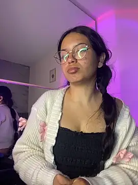 Rosita forever  online show from April 12, 2026, 1:36 pm