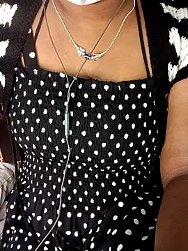 Tamilbigboobie online show from October 28, 2025, 7:51 am