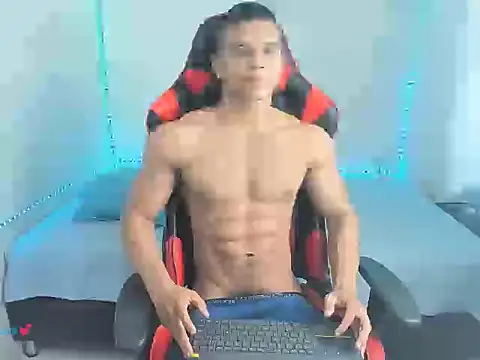 oliver thompsson7 online show from April 17, 2026, 6:44 pm