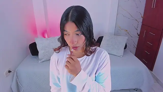 martina roldam online show from March 30, 2026, 3:30 am