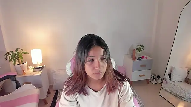 martina roldam online show from October 1, 2025, 12:16 am