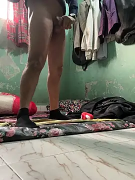 Snapshot of GildanK18 chatting on January 14, 2026, 9:46 am GildanK18 online show from January 14, 2026, 9:46 am