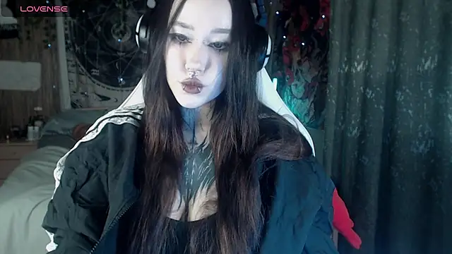 chloe crystall killer online show from May 8, 2026, 5:44 am