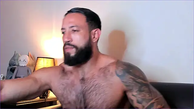 BradLeon  online show from November 21, 2025, 10:20 pm