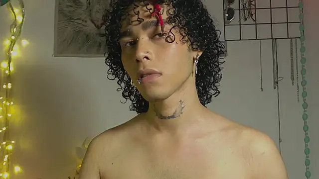 seven7xis online show from April 2, 2026, 4:19 am