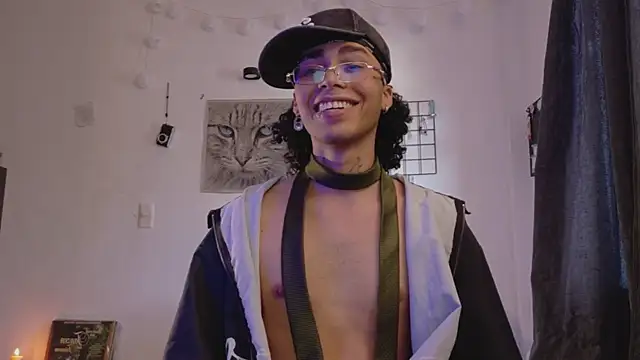 seven7xis online show from July 12, 2026, 9:37 pm