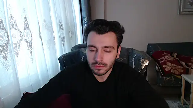 handsomeee04 online show from February 5, 2026, 2:02 pm