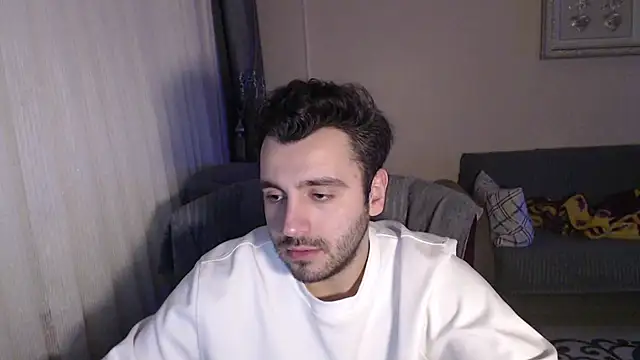 handsomeee04 online show from October 28, 2025, 8:30 pm