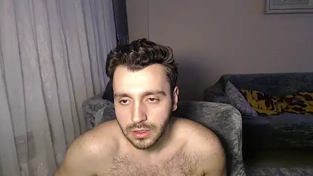 handsomeee04 online show from March 1, 2026, 9:37 pm