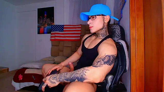 DennisWalkerr online show from August 3, 2026, 11:42 pm