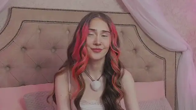 SashaMeow online show from June 19, 2026, 4:24 pm