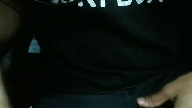 Snapshot of MelHorny03 chatting on October 6, 2025, 10:32 pm MelHorny03 online show from October 6, 2025, 10:32 pm