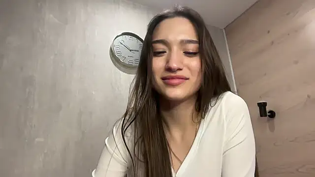 Snapshot of MilenaMilven chatting on January 1, 2025, 3:46 pm MilenaMilven online show from January 1, 2025, 3:46 pm