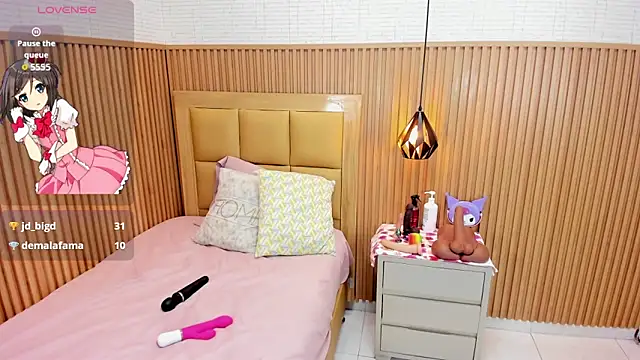 LOLAMAXI online show from February 20, 2026, 6:26 am