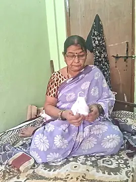 Snapshot of sivani_asha chatting on March 6, 2025, 10:41 am sivani asha online show from March 6, 2025, 10:41 am