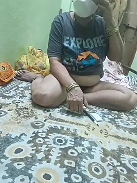 Snapshot of sivani_asha chatting on March 8, 2025, 5:33 pm sivani asha online show from March 8, 2025, 5:33 pm