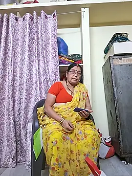 Snapshot of sivani_asha chatting on March 1, 2025, 4:11 pm sivani asha online show from March 1, 2025, 4:11 pm