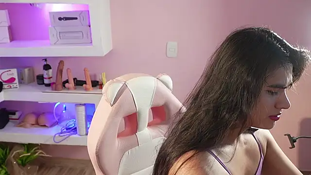 Mara-Bella online show from April 10, 2026, 4:36 pm