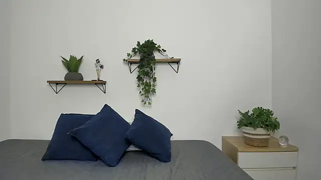 naughty 1girl online show from April 10, 2026, 1:12 am