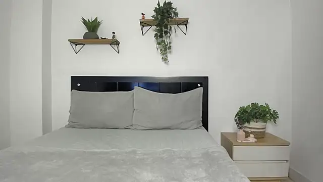 Snapshot of naughty_1girl chatting on March 11, 2025, 11:58 pm naughty 1girl online show from March 11, 2025, 11:58 pm