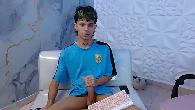 andy dan18 online show from April 6, 2026, 9:05 pm