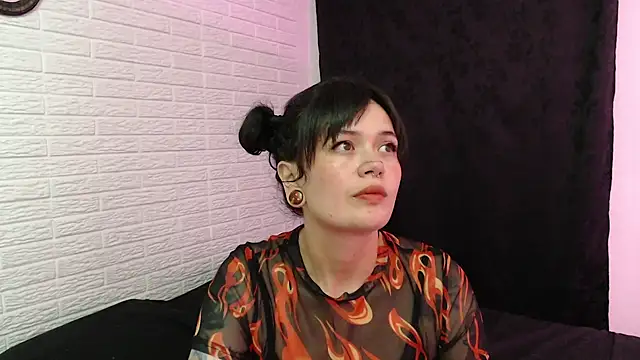 Snapshot of rousstattoo chatting on January 8, 2025, 2:25 am rousstattoo online show from January 8, 2025, 2:25 am