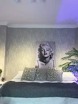 samy xoxox online show from February 4, 2025, 4:48 am