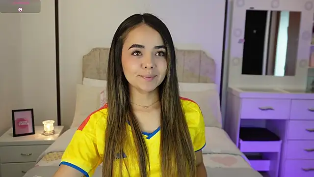 Hannah-Rose online show from June 18, 2026, 12:31 am