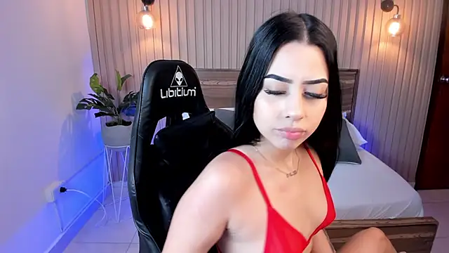 Snapshot of veronica_19_ chatting on January 7, 2025, 7:49 pm veronica 19 online show from January 7, 2025, 7:49 pm