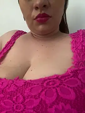 MommyHelpsmee online show from May 11, 2026, 1:45 pm