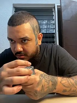 El Titan1998 online show from November 15, 2025, 9:41 pm