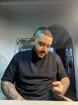 El Titan1998 online show from October 3, 2025, 9:49 pm