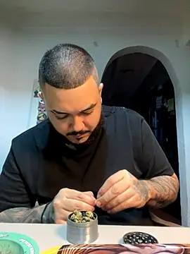 El Titan1998 online show from September 30, 2025, 11:00 pm