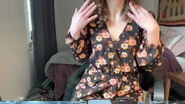 Snapshot of leahsparkles chatting on March 14, 2025, 3:14 pm leahsparkles online show from March 14, 2025, 3:14 pm