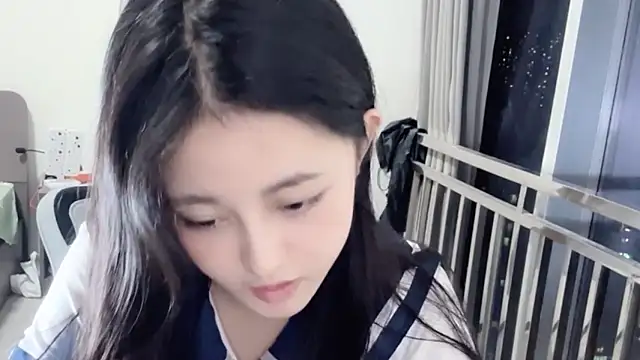 qiaoyi-666 online show from October 9, 2025, 2:39 pm