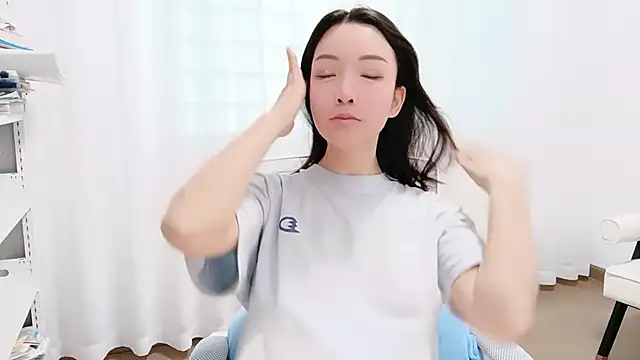 Lucky-kaka999 online show from October 31, 2025, 1:46 am