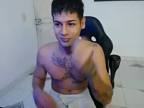 Snapshot of Clyde019 chatting on January 12, 2025, 1:48 pm Clyde019 online show from January 12, 2025, 1:48 pm