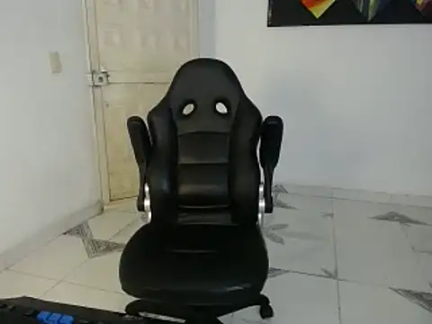 Snapshot of Clyde019 chatting on February 10, 2025, 8:42 pm Clyde019 online show from February 10, 2025, 8:42 pm