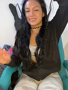 Snapshot of Charlotemonroe chatting on January 8, 2025, 7:56 pm Charlotemonroe online show from January 8, 2025, 7:56 pm