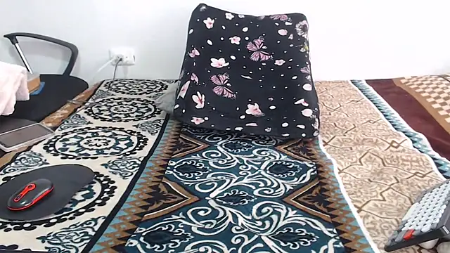 Snapshot of Girlhornyx chatting on September 23, 2025, 1:18 pm Girlhornyx online show from September 23, 2025, 1:18 pm