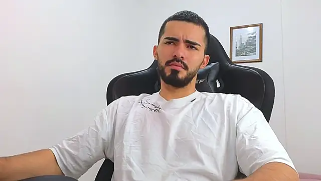 Massimoo 07 online show from March 12, 2025, 7:25 pm