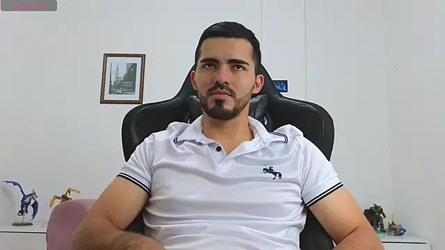 Massimoo 07 online show from September 9, 2025, 7:56 pm