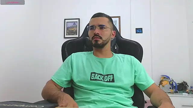 Massimoo 07 online show from January 10, 2026, 9:32 pm