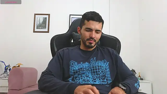 Massimoo 07 online show from October 6, 2025, 7:36 pm