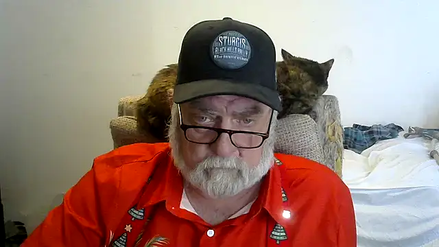 Snapshot of viejo_oso chatting on December 14, 2025, 10:37 pm viejo oso online show from December 14, 2025, 10:37 pm