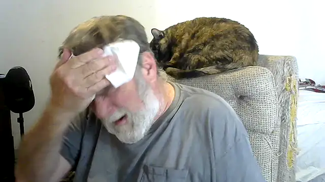 Snapshot of viejo_oso chatting on January 31, 2026, 11:14 pm viejo oso online show from January 31, 2026, 11:14 pm