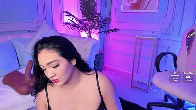 stefany duque1  online show from November 29, 2025, 3:28 am